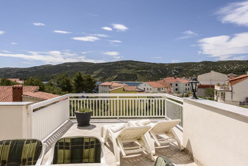 Apartments Luka - Trogir, Marina 150M From The Beach المظهر الخارجي الصورة
