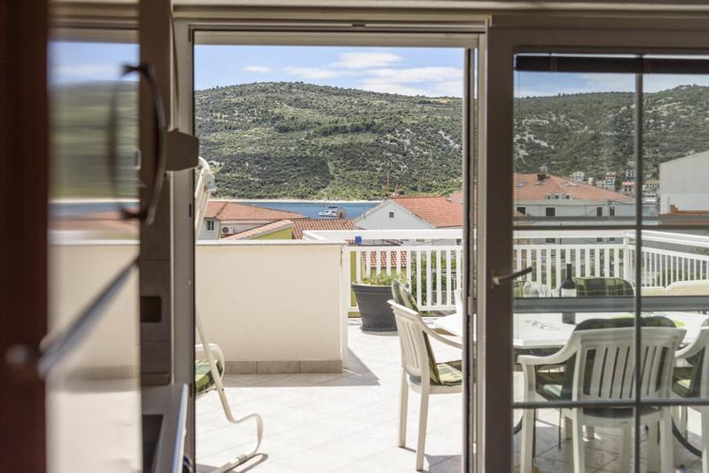 Apartments Luka - Trogir, Marina 150M From The Beach المظهر الخارجي الصورة