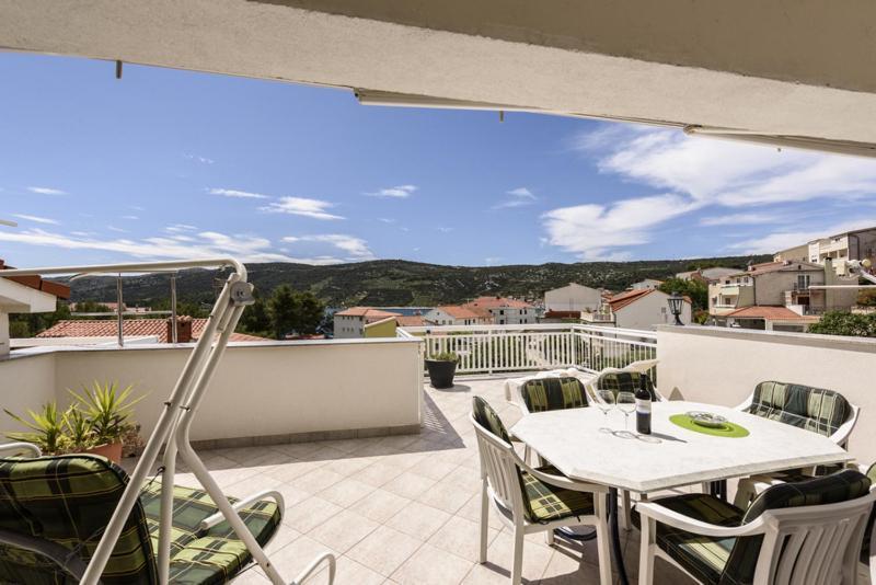 Apartments Luka - Trogir, Marina 150M From The Beach المظهر الخارجي الصورة